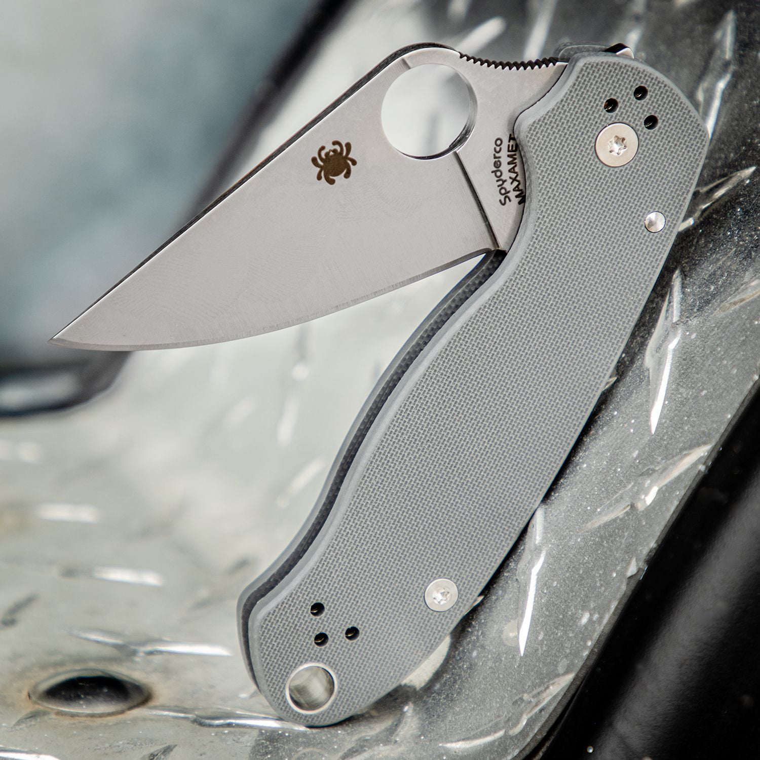 SPYDERCO PARA 3 DARK GRAY G-10 HANDLE – 3.0″ MAXAMET BLADE - Image 5