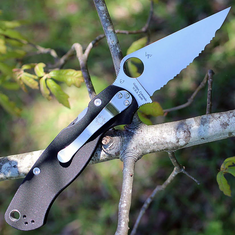 SPYDERCO PARAMILITARY 2 SATIN FINISH BLACK G-10 HANDLE – 3.44″ S30V SERRATED EDGE BLADE - Image 6