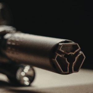 Alternative view of HUXWRX FLOW RANGE 36 TI SUPPRESSOR – FDE