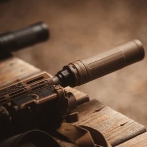 Alternative view of DEAD AIR SANDMAN-X 7.62MM SUPPRESSOR – KEYMO / FDE