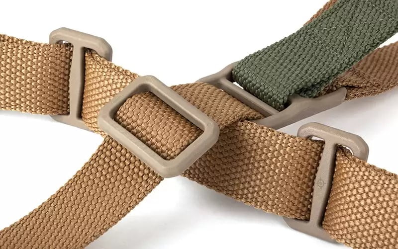 BLUE FORCE GEAR VICKERS 221 SLING – 2-TO-1 W/RED SWIVEL – COYOTE BROWN - Image 4