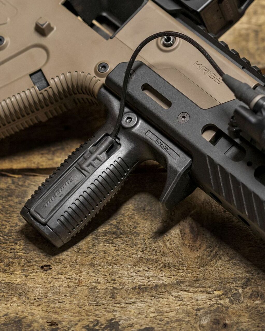 KRISS VERTICAL FOREGRIP WITH INTEGRATED FINGER STOP - Image 5